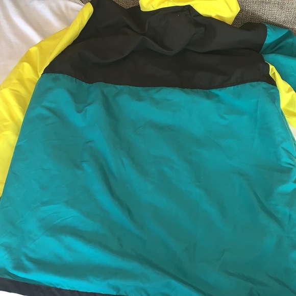 Gently Loved Brooklyn 100% Polyester Unisex Windbreaker Hoodie *No Drawstrings* - Picture 10 of 12